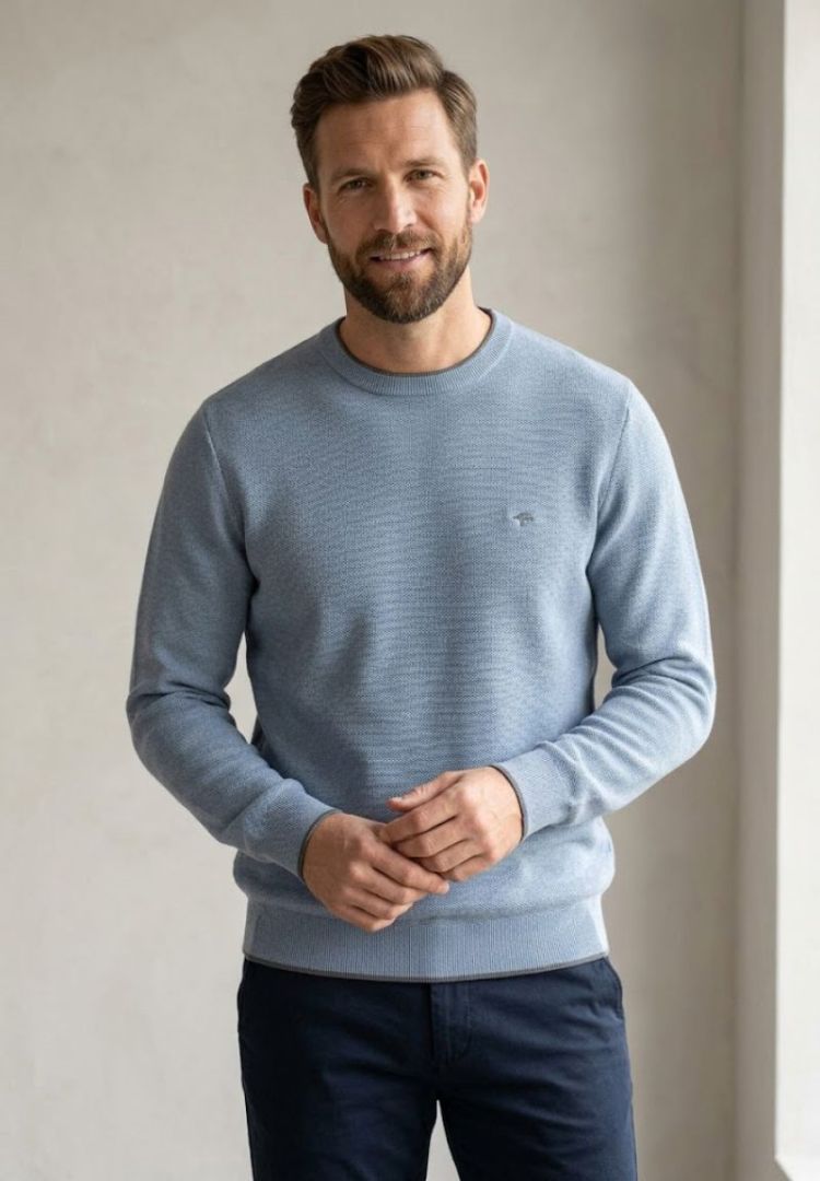 Pull FYNCH-HATTON 660 air blue