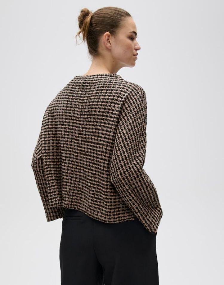  900 black