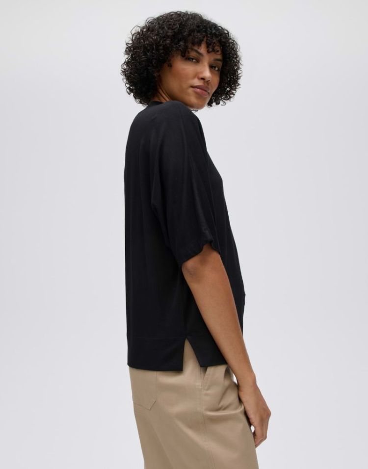 900 black