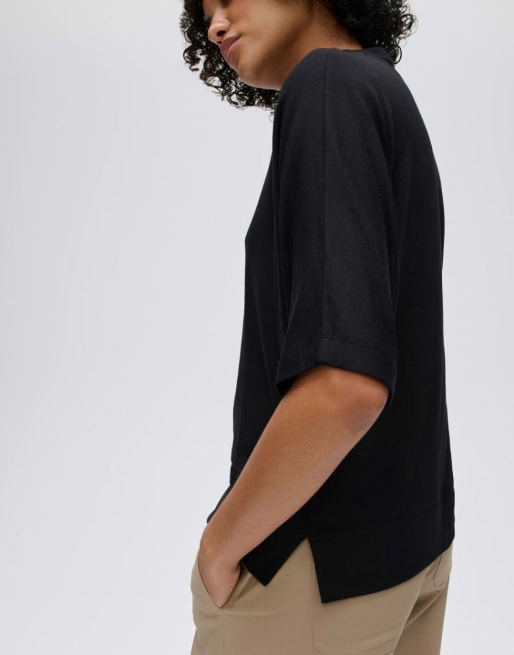 900 black
