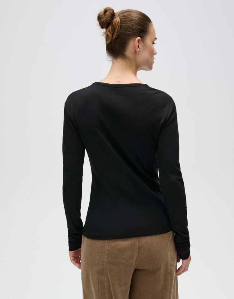  900 black