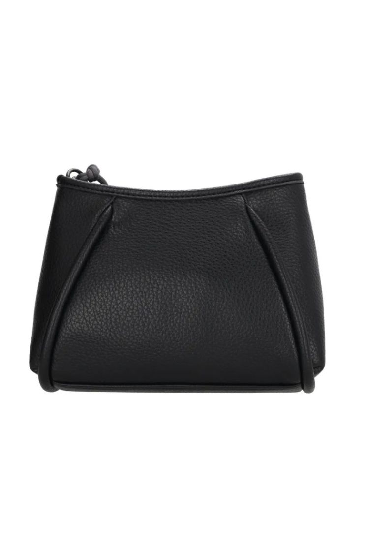 001 BLACK